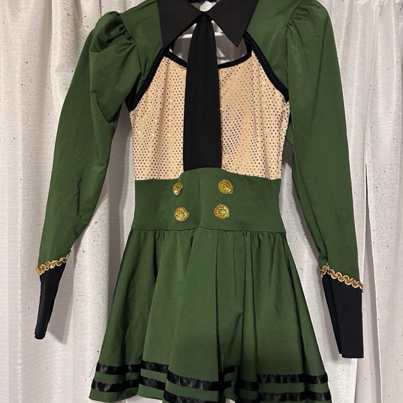 Elegant Green and Black Kids Dance Costume - Picture 4 of 8